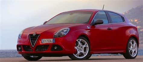 Alfa Romeo Giulietta Review | Drive.co.uk