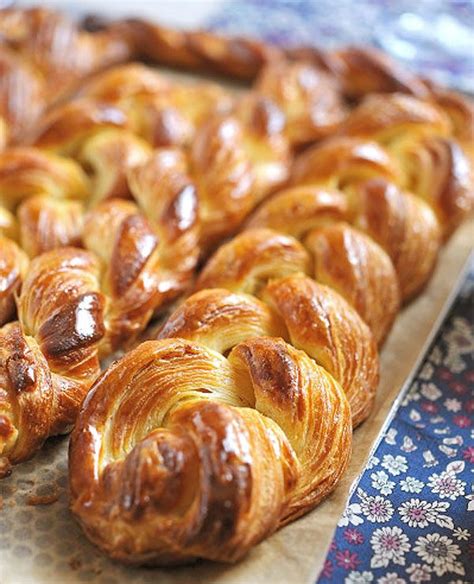 Puff Pastry Sweet Bread Recipe — Eatwell101