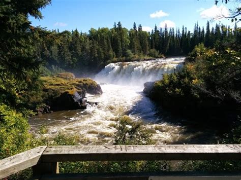 Find Top Waterfalls to Visit in Manitoba