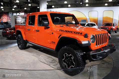 2020 Jeep Gladiator Rubicon Truck at the 2019 New York Auto Show - Driverbase