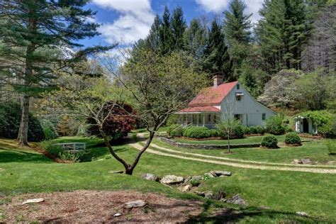 This North Carolina Farmhouse Is for Sale, and It's Perfect in Every ...