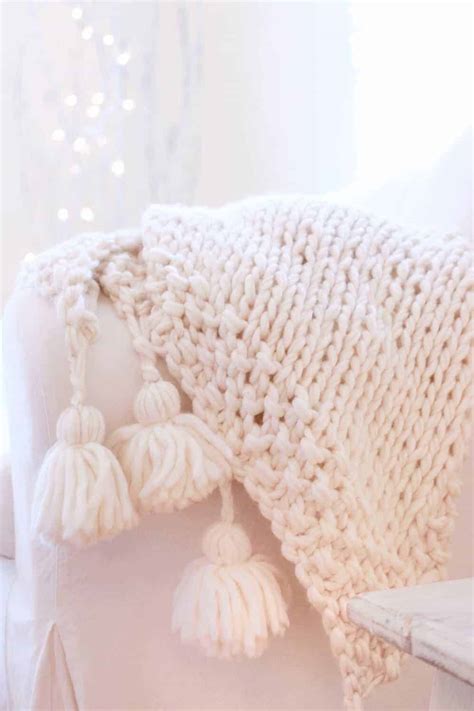 11 Cozy Chunky Blankets You'll Want to Knit This Weekend - Ideal Me