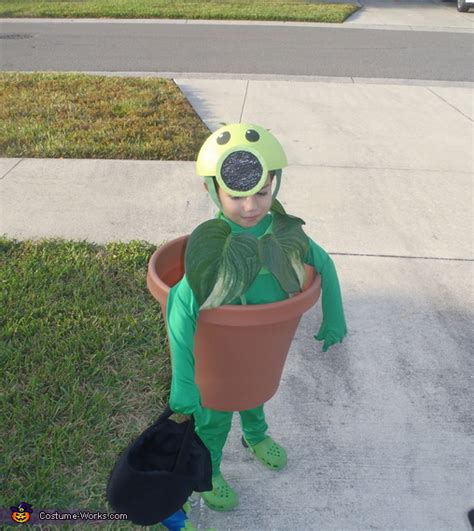 Plants vs. Zombies Costumes - Photo 5/5