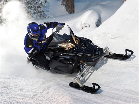 Yamaha Unveils 2011 Apex Snowmobiles - autoevolution