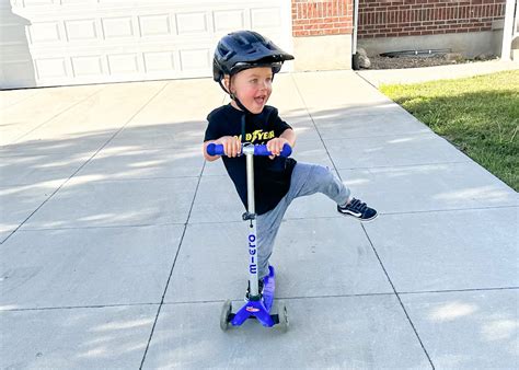 The Best 3 Wheeled Scooters for Kids - Two Wheeling Tots