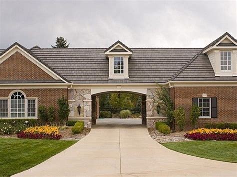 Take a Tour Inside Peyton Manning’s House in Denver, Colorado | Dictionary-Dictionary