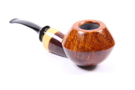 Try a Reverse Calabash Pipe! - Tobacco Pipes Japan