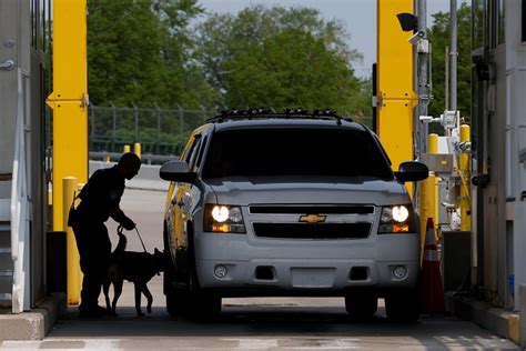 Canada-U.S. border delays due to staff issues | CityNews Toronto