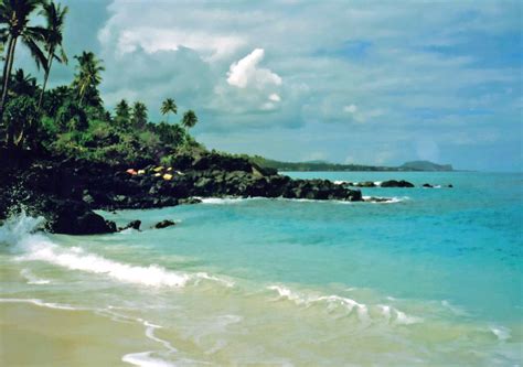 File:Comoros beach.jpg - Wikimedia Commons