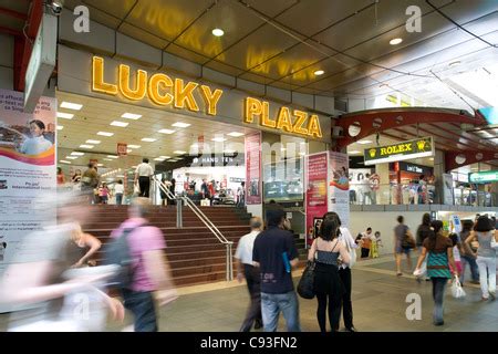 Lucky Plaza shopping mall, Singapore Stock Photo - Alamy