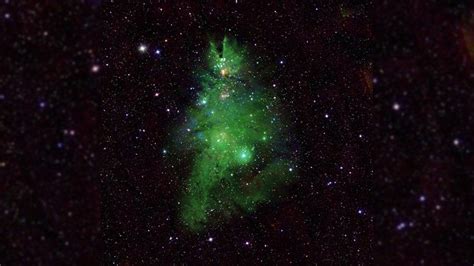 Nasa: Christmas tree cluster of young stars found in the Milky Way - BBC Newsround