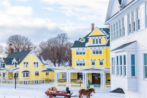 7 Best Tips for Enjoying Mackinac Island in the Winter This Year