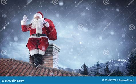 Santa Claus Greeting on Roof Stock Image - Image of xmas, greeting: 133577771