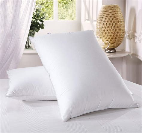 Best Hotel Pillows 2019: Top 5 Types of Pillows Used in 5 Star Hotels