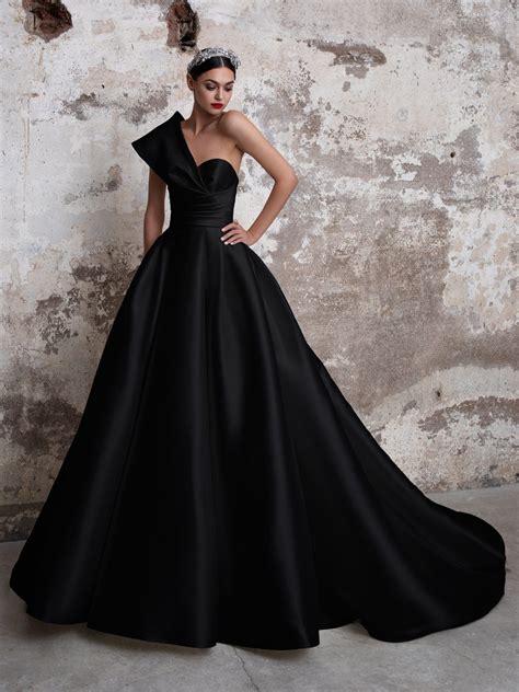 23 Chic Black Wedding Dresses 2021 - hitched.co.uk