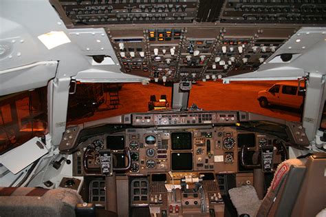 Cool Jet Airlines: Boeing 757 cockpit