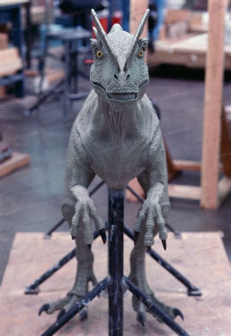 Jurassic Park 0018 – Dilophosaurus modeled by Stan Winston Studios – Jurassic-Pedia