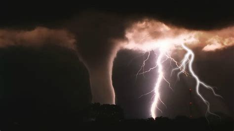 Tornado Wallpapers - Wallpaper Cave