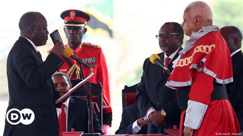 Tanzania swears in new president – DW – 11/05/2015