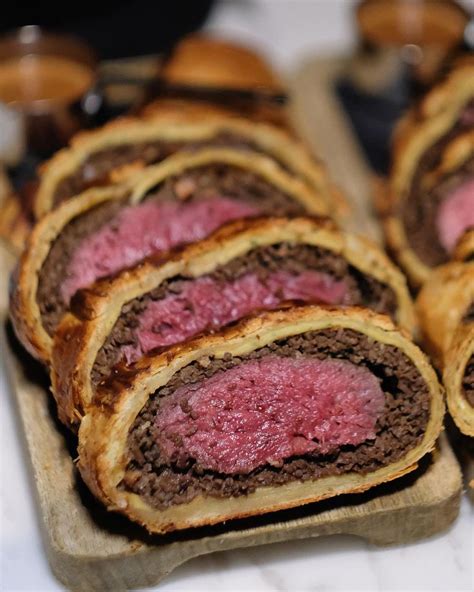 Gordon Ramsays Famous Beef Wellington #food #meal #foods #healthyfood #keto | Food, Beef ...