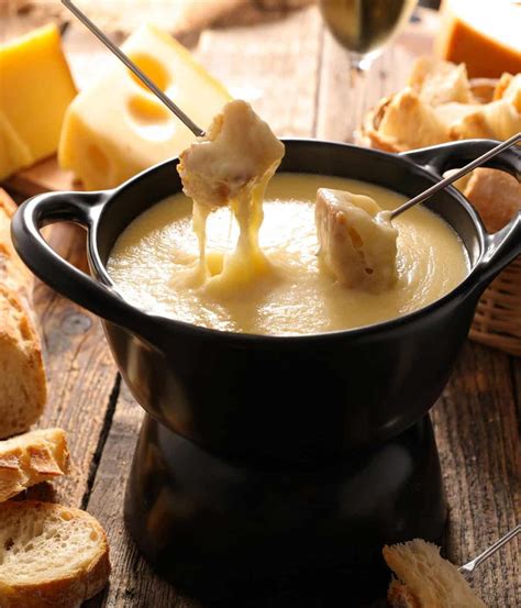 The Best Cheese for Fondue - Chefjar