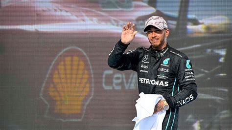 Lewis Hamilton May Earn $403 Million From New Contract With Mercedes After 2023 - The SportsRush