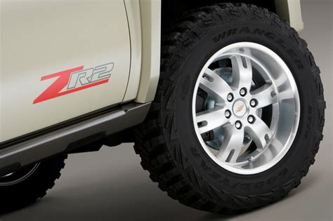 Chevrolet Silverado ZR2 Concept Revealed - autoevolution