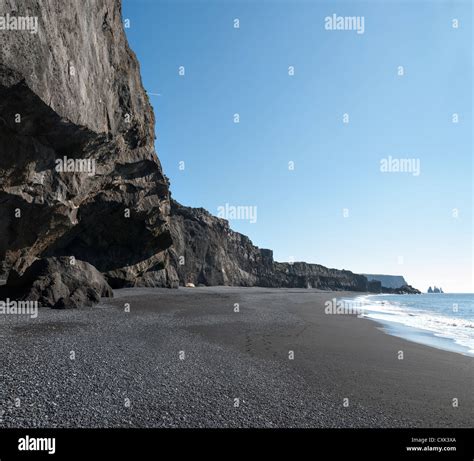 overview of the beach of Vik in Iceland Stock Photo - Alamy