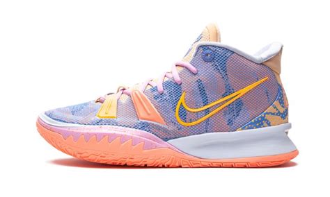 Kyrie 7 "Expressions" - Stadium Goods | Girls basketball shoes, Cute ...