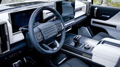 Hummer Ev Interior Images : Hummer Ev 2022 With Interior / The hummer ev, while being unveiled ...