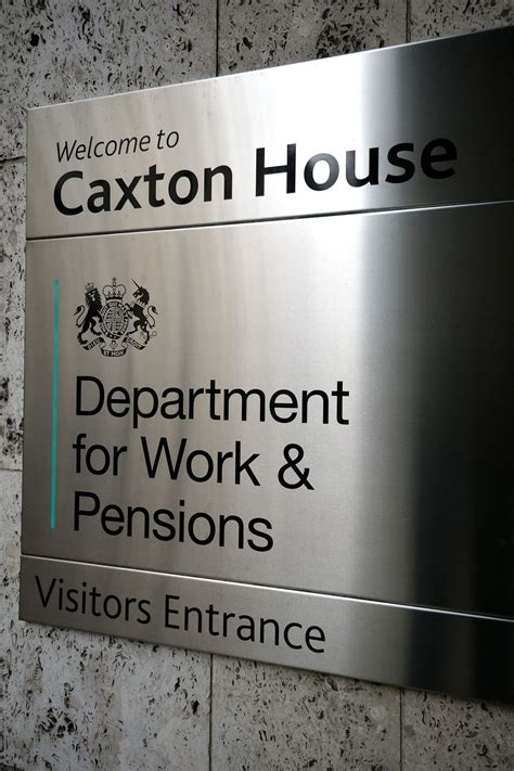 Pension Credit: Britons urged to ‘check eligibility’ for £3,900 a year ...