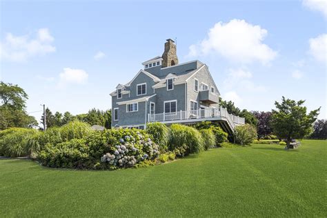 Tiverton, RI Real Estate - Tiverton Homes for Sale | realtor.com®