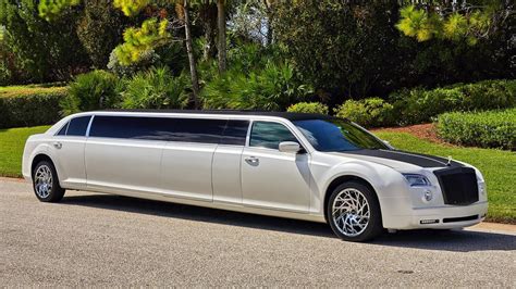 4 Most Popular Types of Limousines | Private Car