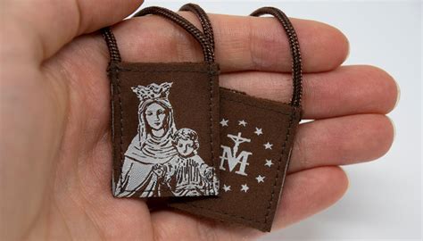 History of the brown scapular | scapulars.com – scapulars.com®