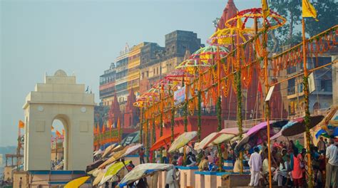 Dasaswamedh ghat in Varanasi | Expedia.co.in