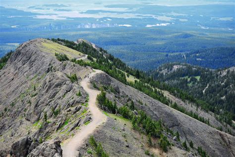 3 Scenic Hikes in Yellowstone National Park