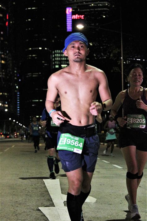 Singapore Marathon Review: Running Singapore's First Night Marathon