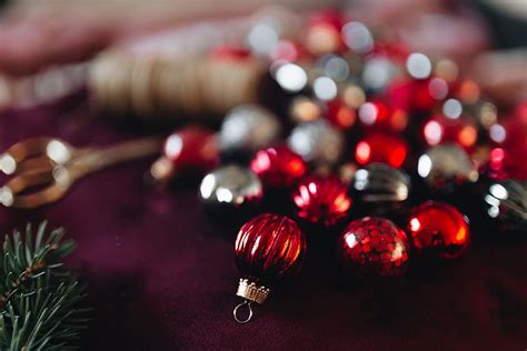 burgundy christmas decorations, modern, holidays, decor, elegant, red ...