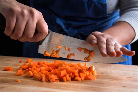 CHEF Q: Vegetable Cutting Method