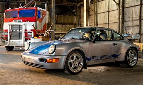 Porsche 911 Carrera RS 3.8 และ Transformers เปิดตัวสมาชิกออโต้บ็อตส์ใหม่ นาม "Mirage"