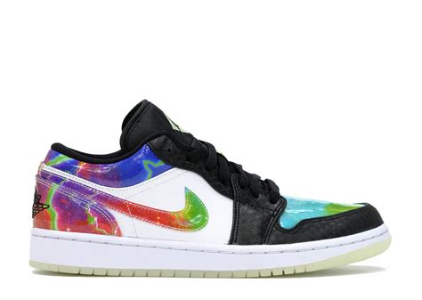 AIR JORDAN 1 LOW GALAXY "GLOW IN THE DARK" | Level Up