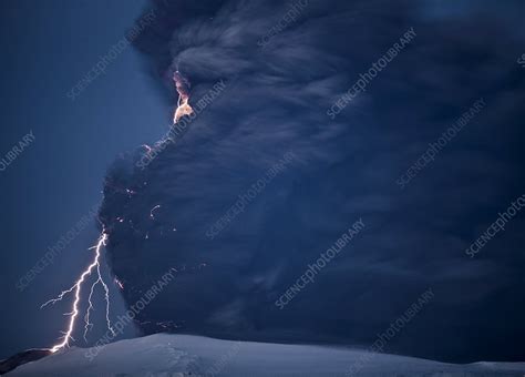 Volcanic lightning, Iceland, April 2010 - Stock Image - F033/9352 ...