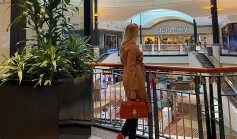 Dulles Town Center announces five new retailers - The Burn