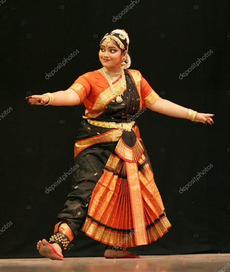 Bharatanatyam dance – Stock Editorial Photo © reddees #10645896