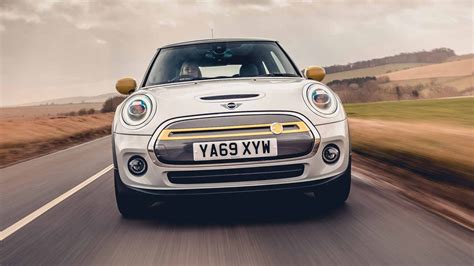 Mini Electric (2020) review - Motoring Research