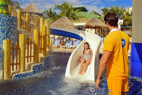 8 Cancun All Inclusive Family Resorts With Water Parks | Family Vacation Critic