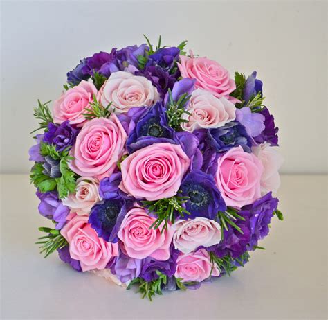 Purple flowers bouquet - qerypix