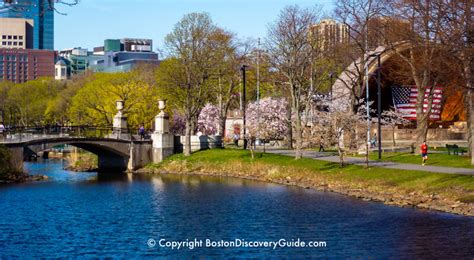 Charles River Esplenade traz paz em meio à metrópole - Turismo em Boston