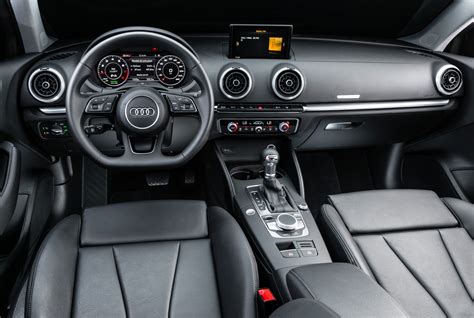 Audi A3 Sedan 2.0 ganha painel digital e chega por R$ 156.190 - Motor Show