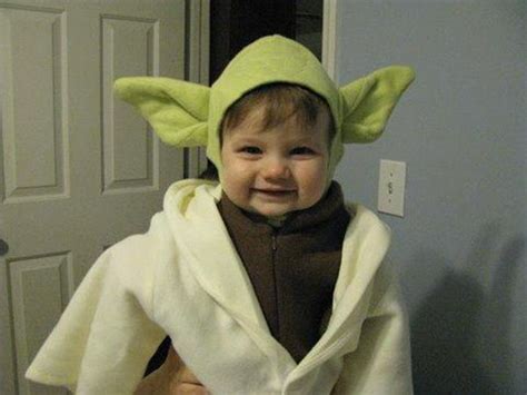 Star Wars Baby Costumes: Force Awwwwww | Baby costumes, Yoda costume, Star wars baby